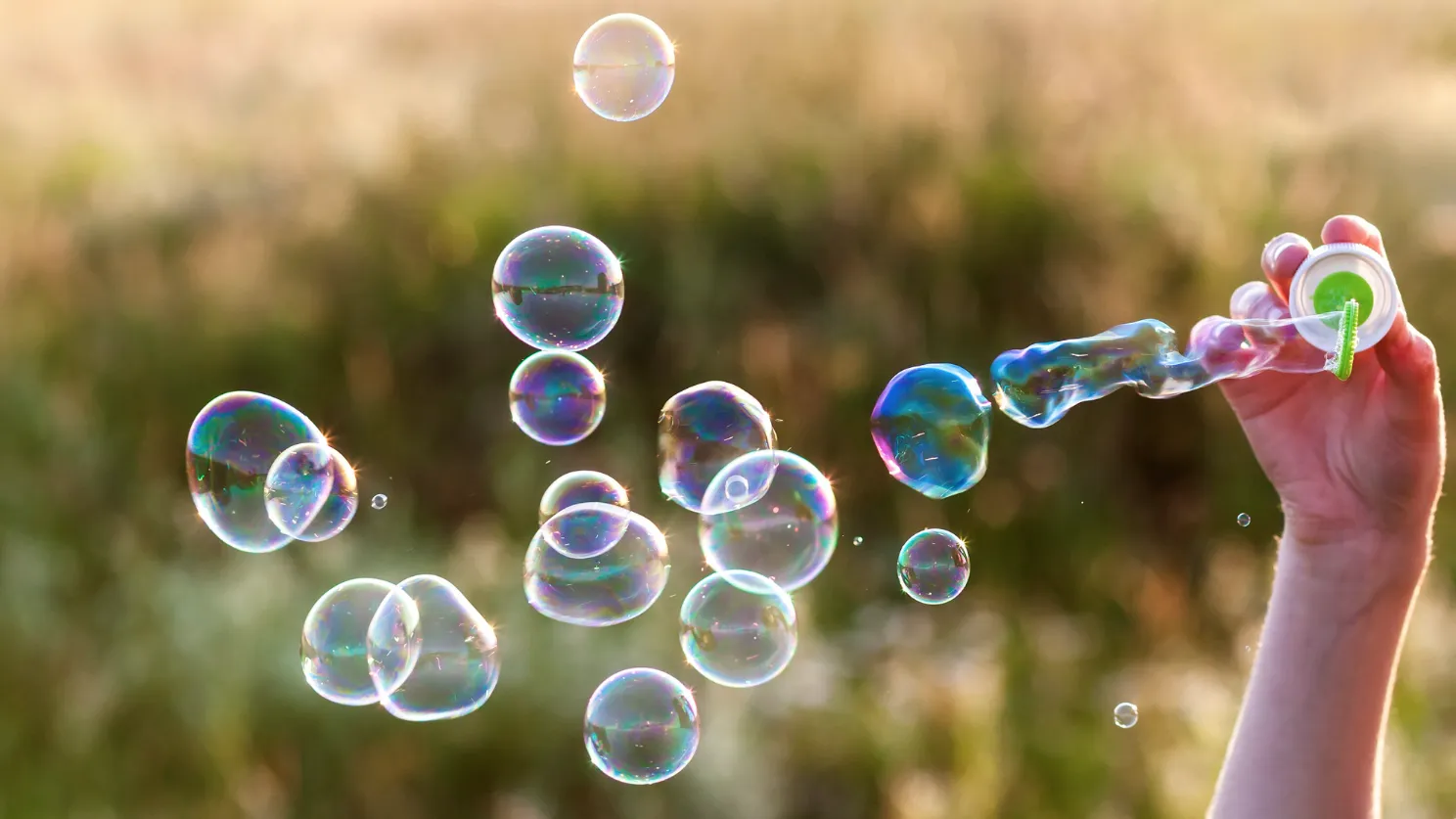 Как сделать мыльные пузыри из подручных средств?
